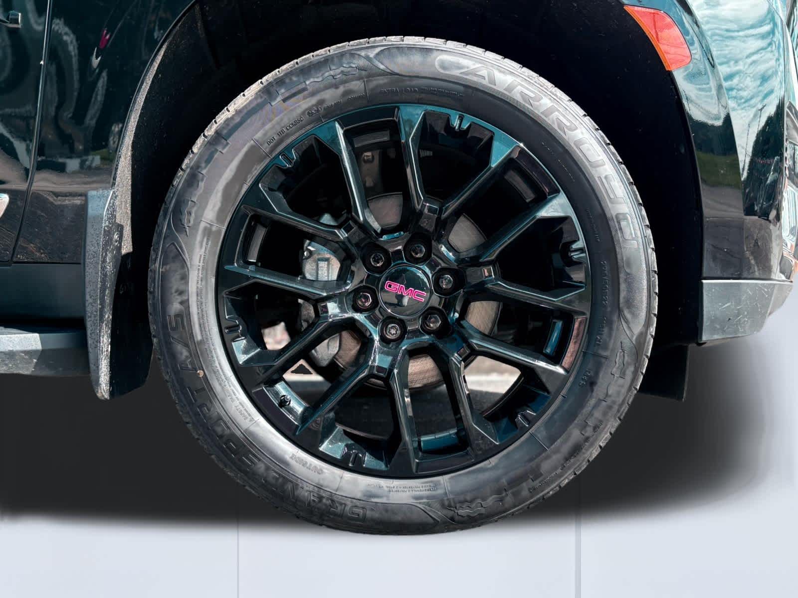 2023 GMC Yukon photo 9 of 22