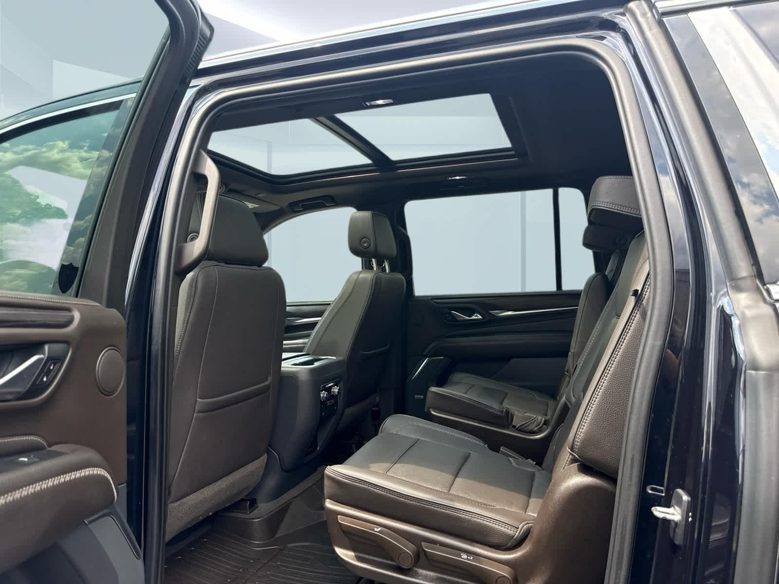 2021 GMC Yukon Denali Denali Midnight Blue Metallic at Joe Ball GMC