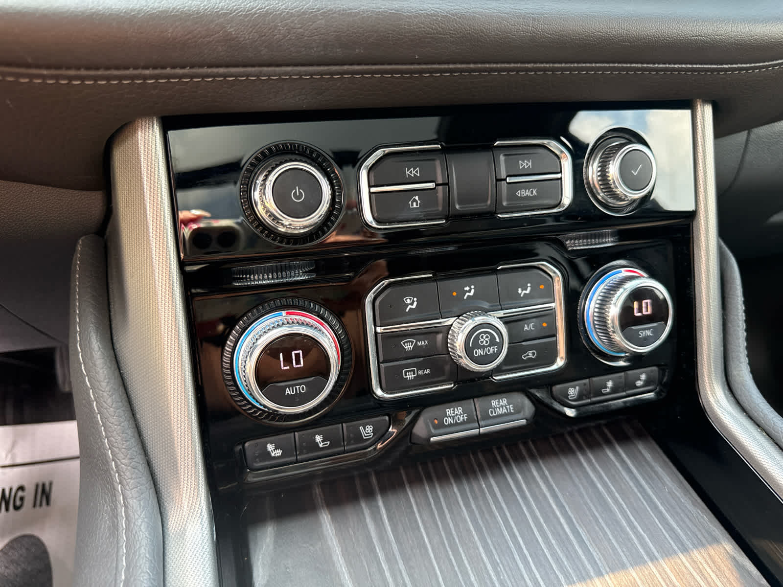 2021 GMC Yukon Denali Denali Midnight Blue Metallic at Joe Ball GMC