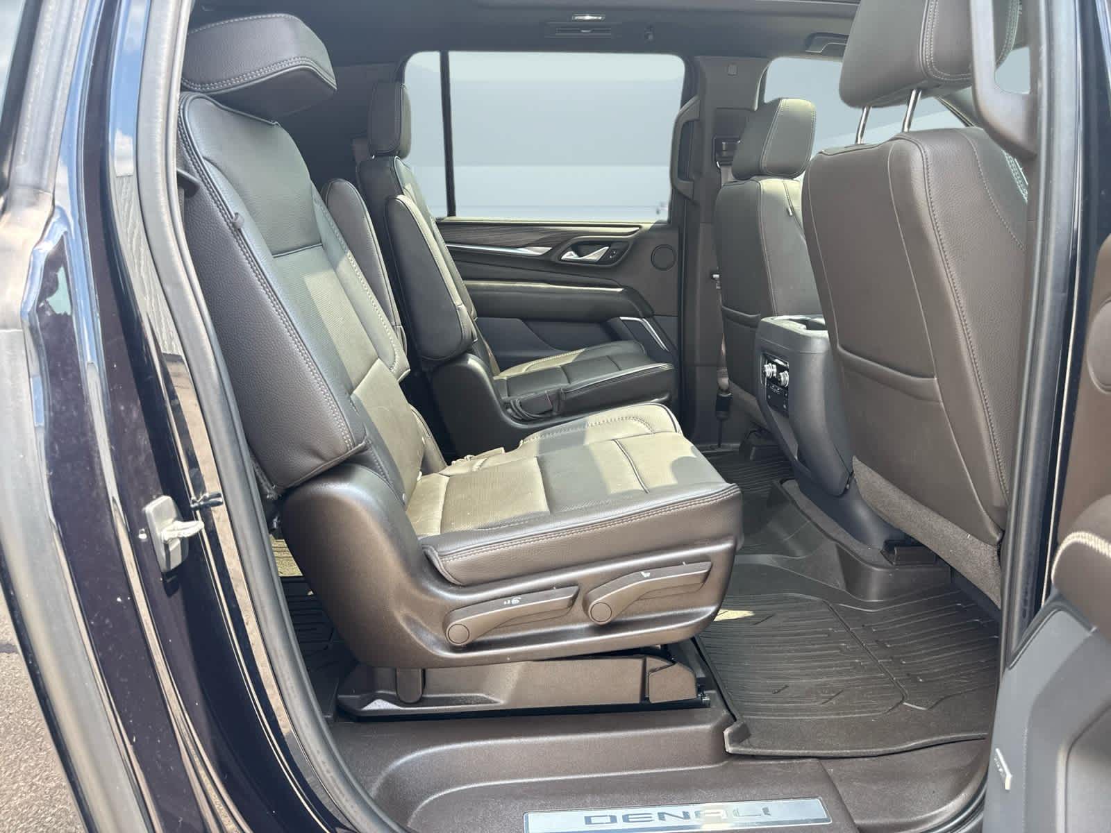 2021 GMC Yukon Denali Denali Midnight Blue Metallic at Joe Ball GMC