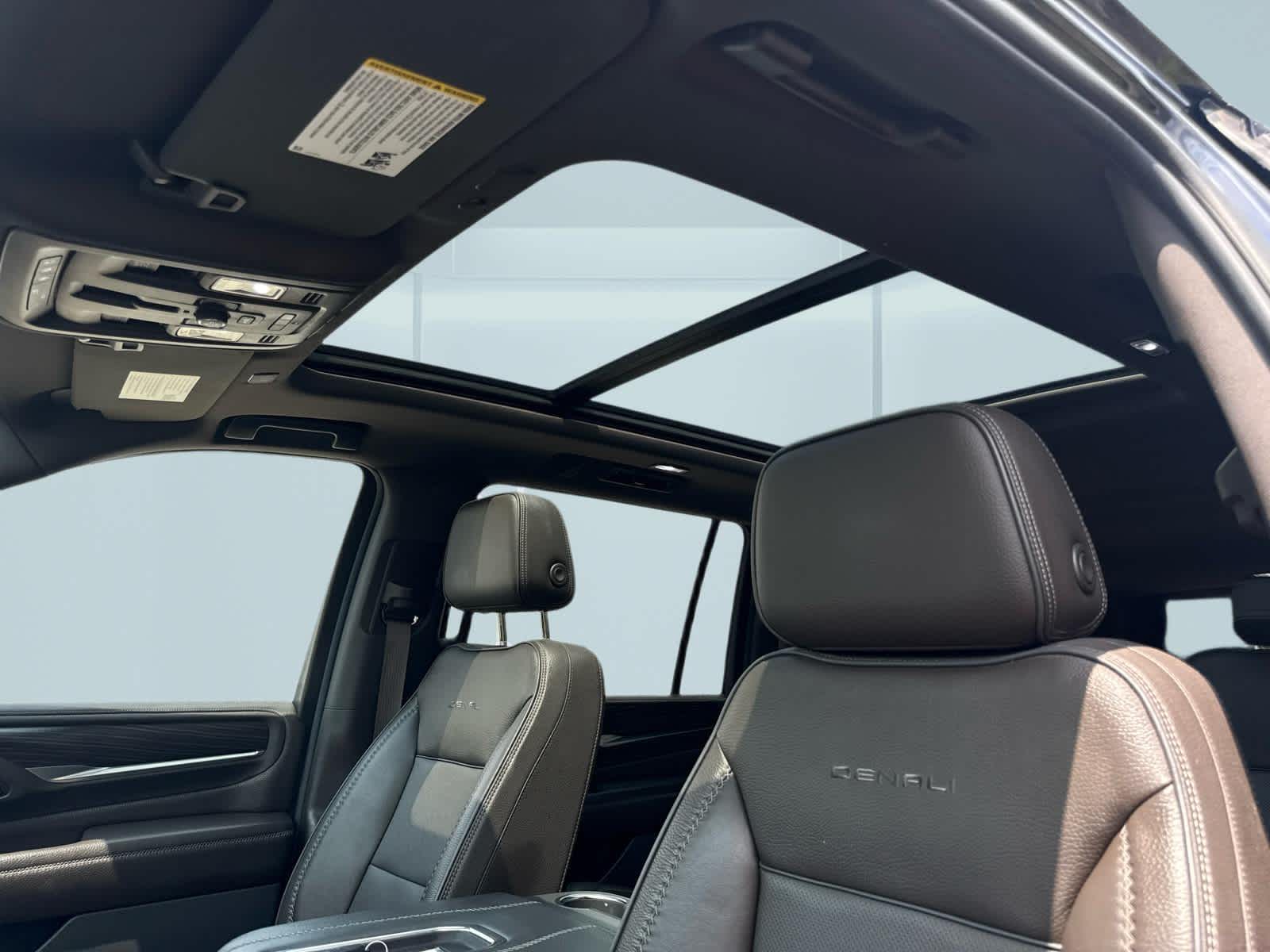 2021 GMC Yukon Denali Denali Midnight Blue Metallic at Joe Ball GMC