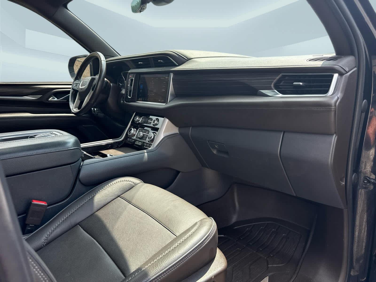 2021 GMC Yukon Denali Denali Midnight Blue Metallic at Joe Ball GMC