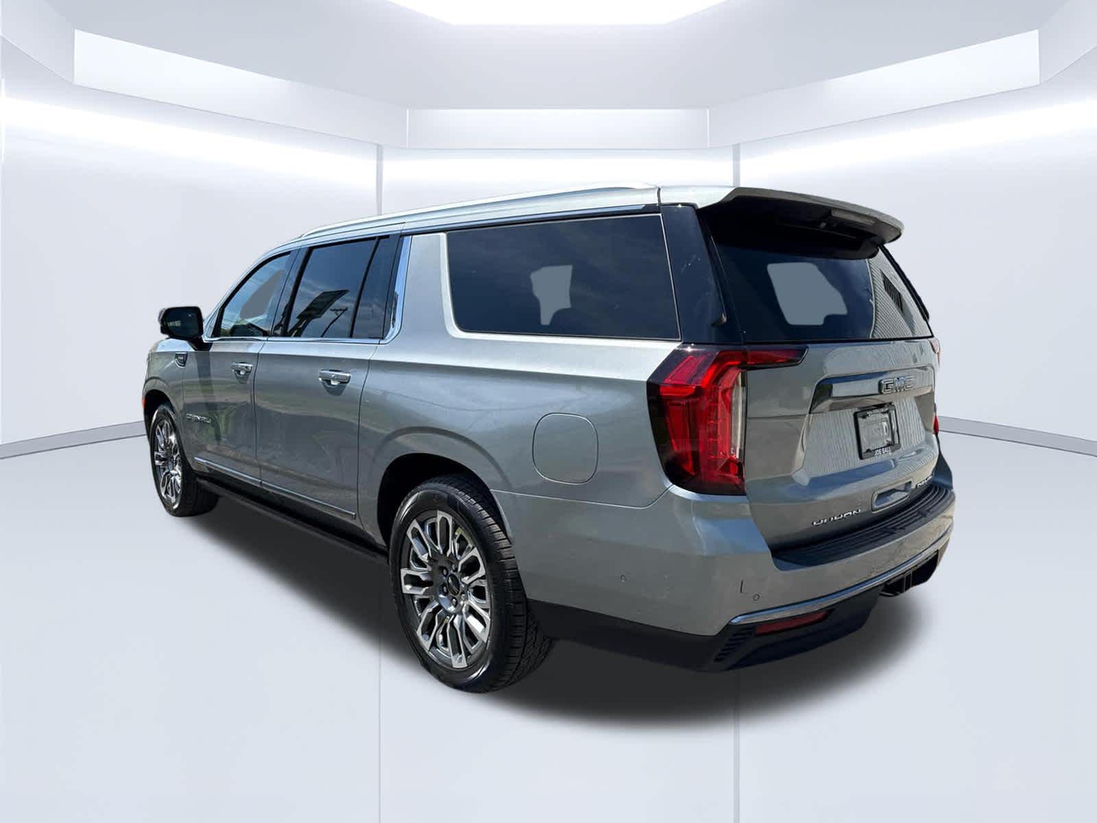2023 GMC Yukon Denali Ultimate Denali Ultimate - 4