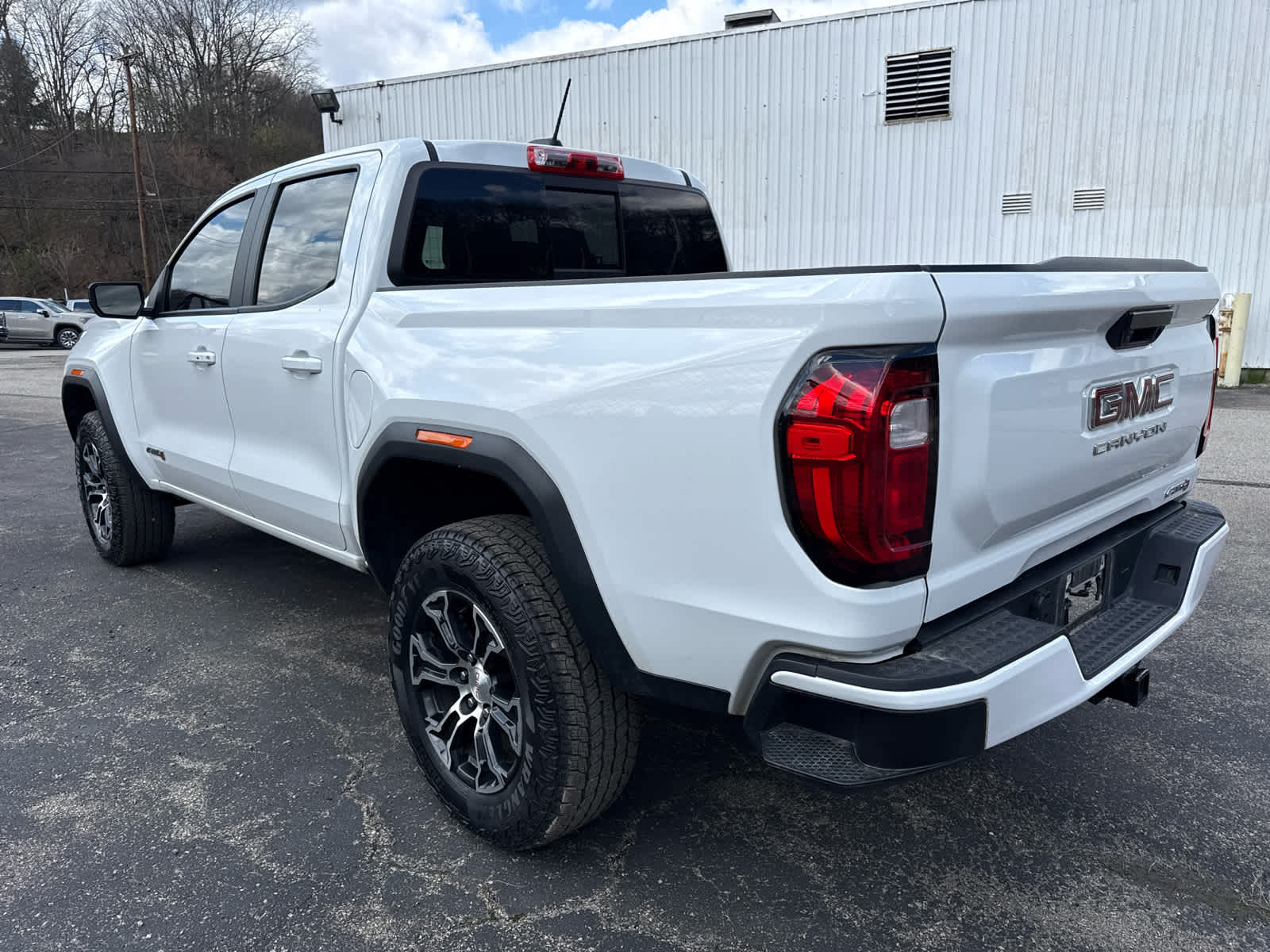 2024 GMC Canyon 4WD AT4 - 4