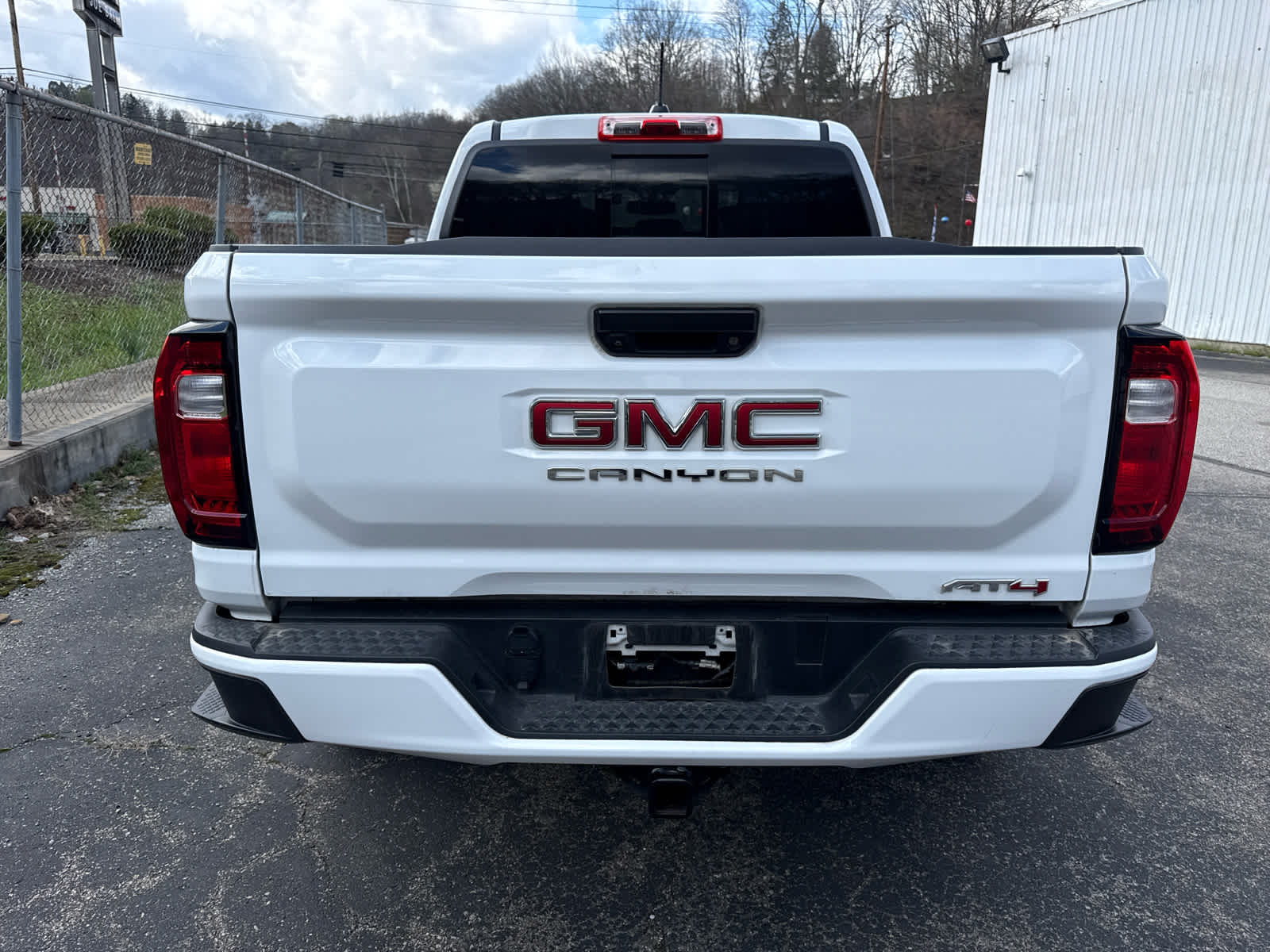 2024 GMC Canyon 4WD AT4 - 5