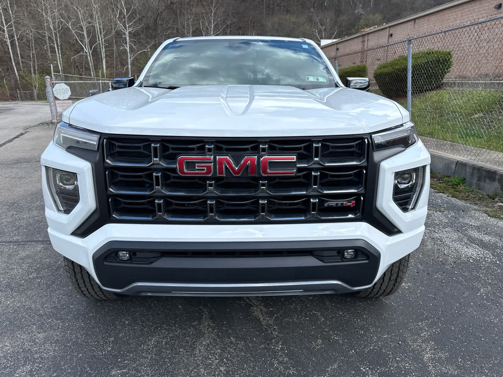 2024 GMC Canyon 4WD AT4 - 10