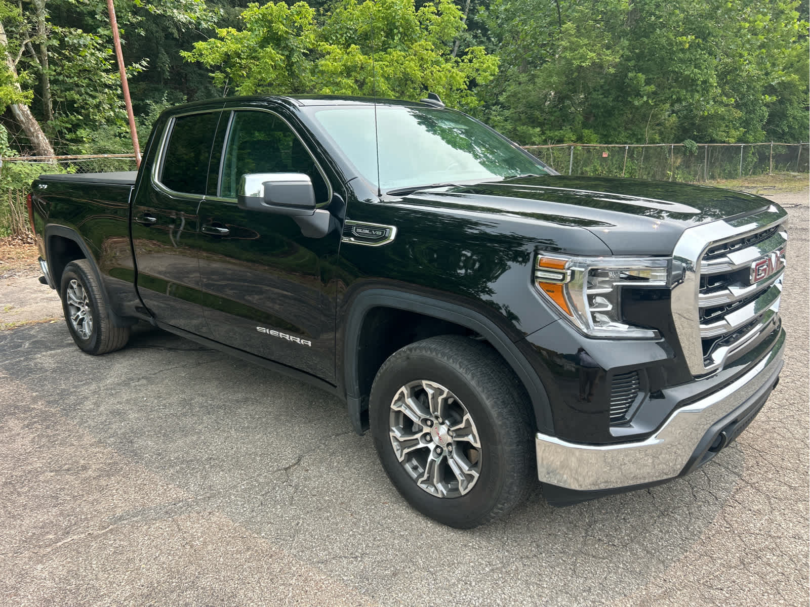 2019 GMC Sierra 1500 SLE Onyx Black at Joe Ball GMC