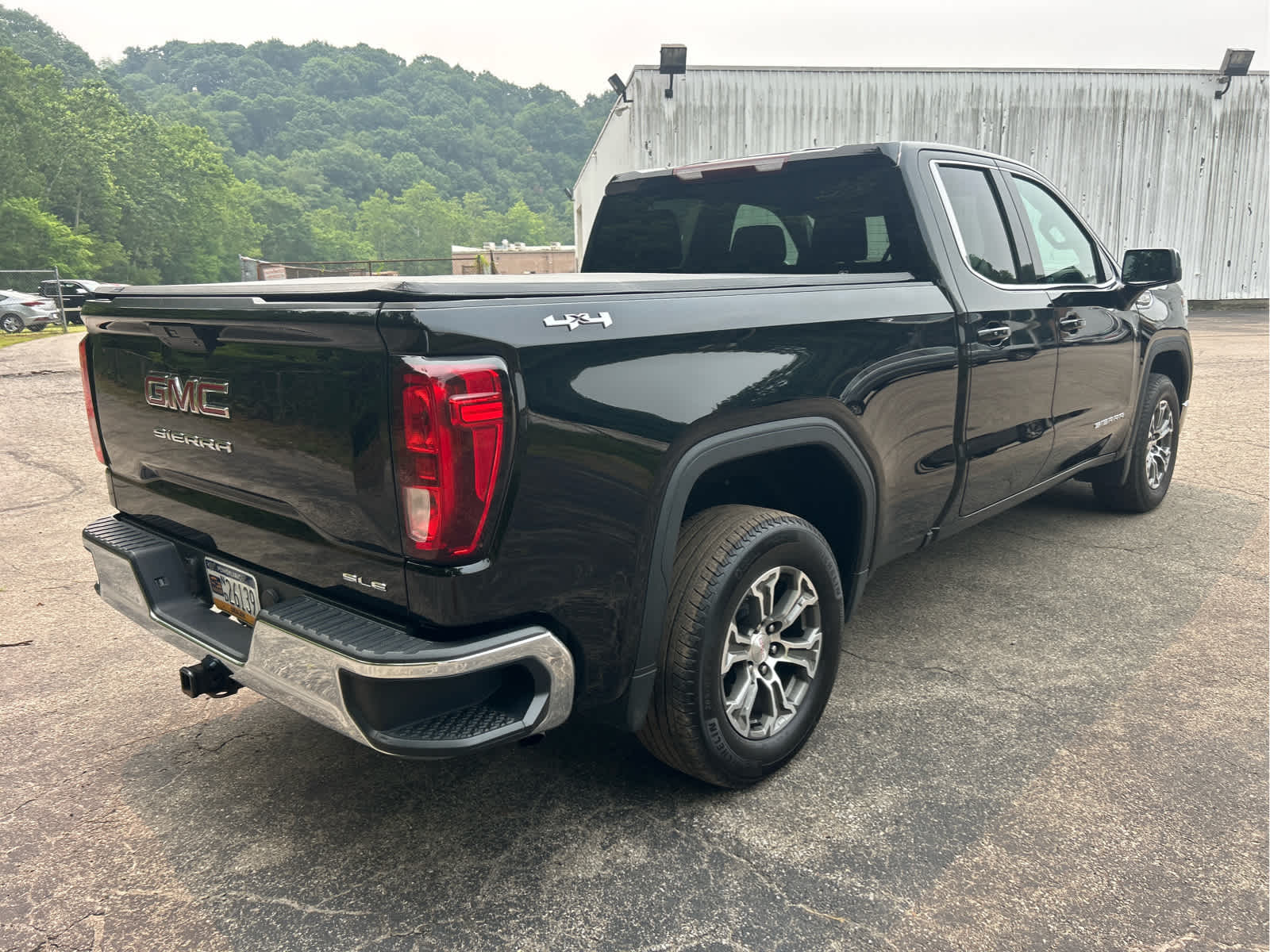 2019 GMC Sierra 1500 SLE Onyx Black at Joe Ball GMC