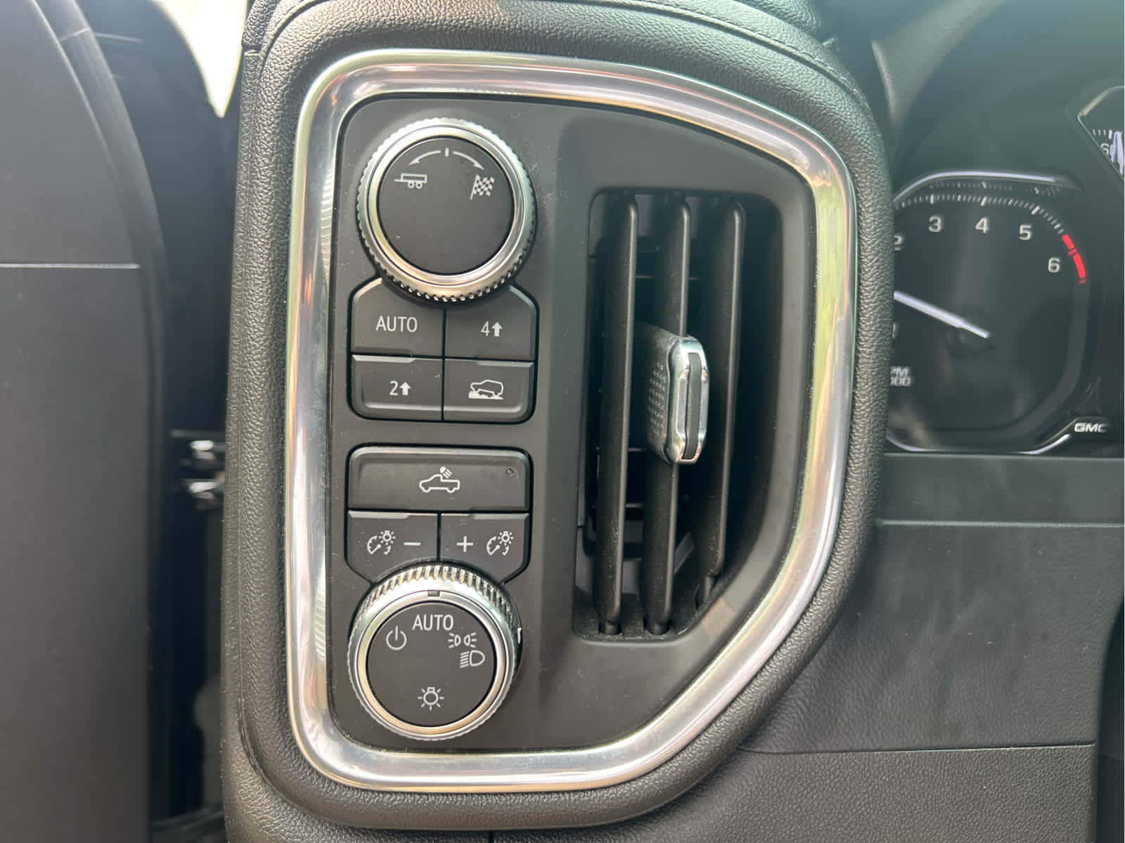 2019 GMC Sierra 1500 SLE Onyx Black at Joe Ball GMC
