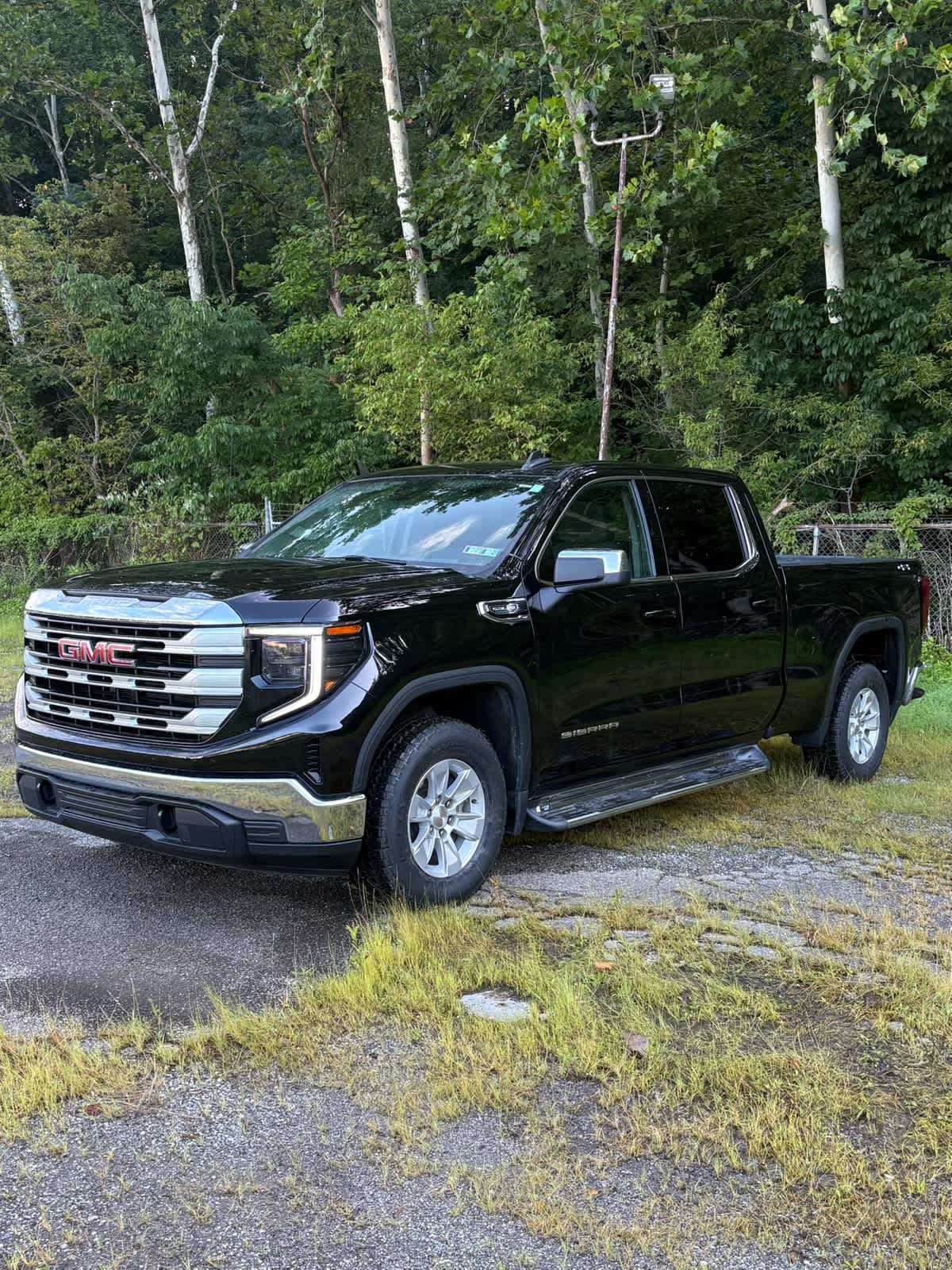 2023 GMC Sierra 1500 SLE Onyx Black at Joe Ball GMC