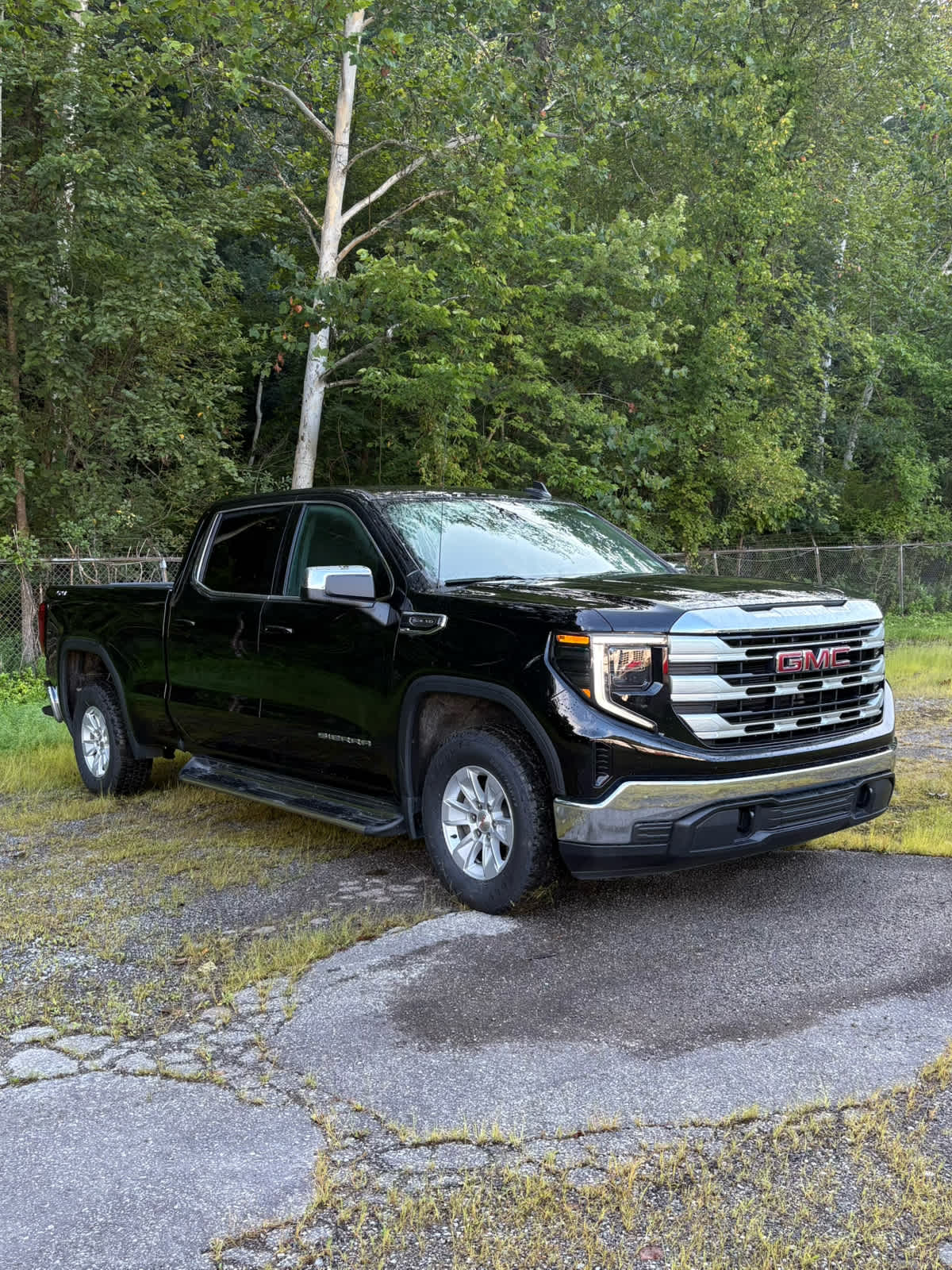 2023 GMC Sierra 1500 SLE Onyx Black at Joe Ball GMC
