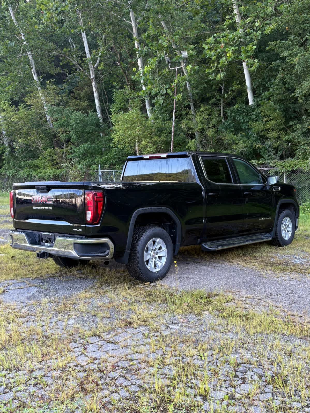 2023 GMC Sierra 1500 SLE Onyx Black at Joe Ball GMC