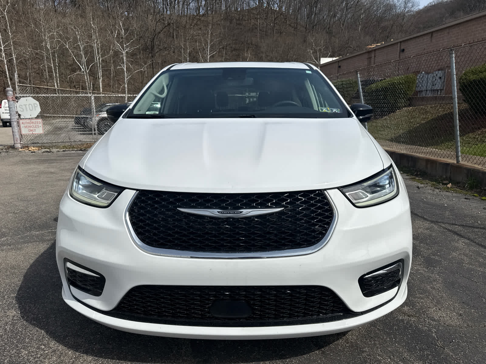 2024 Chrysler Pacifica Limited - 10