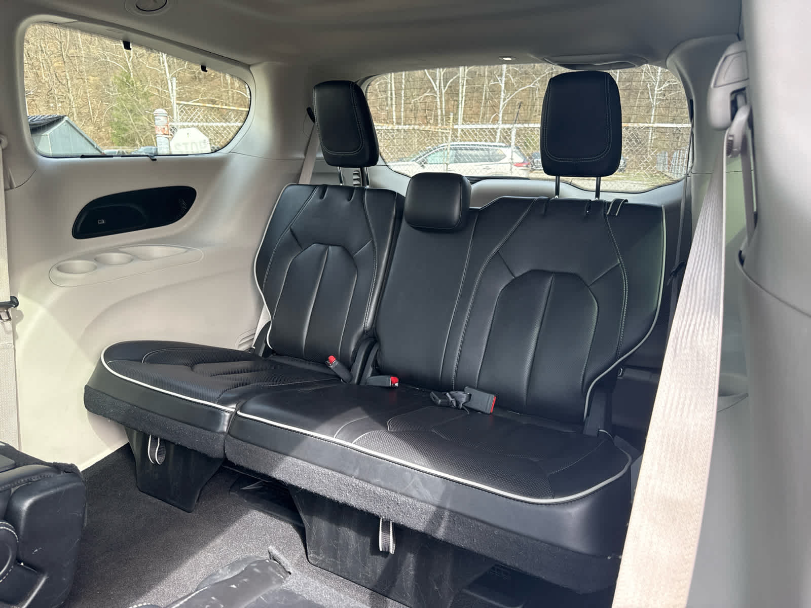 2024 Chrysler Pacifica Limited Bright White Clearcoat at Humes CDJR