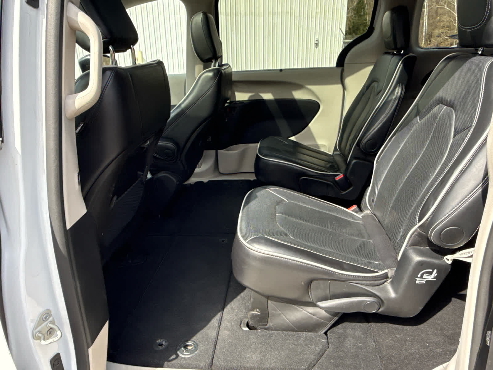 2024 Chrysler Pacifica Limited Bright White Clearcoat at Humes CDJR