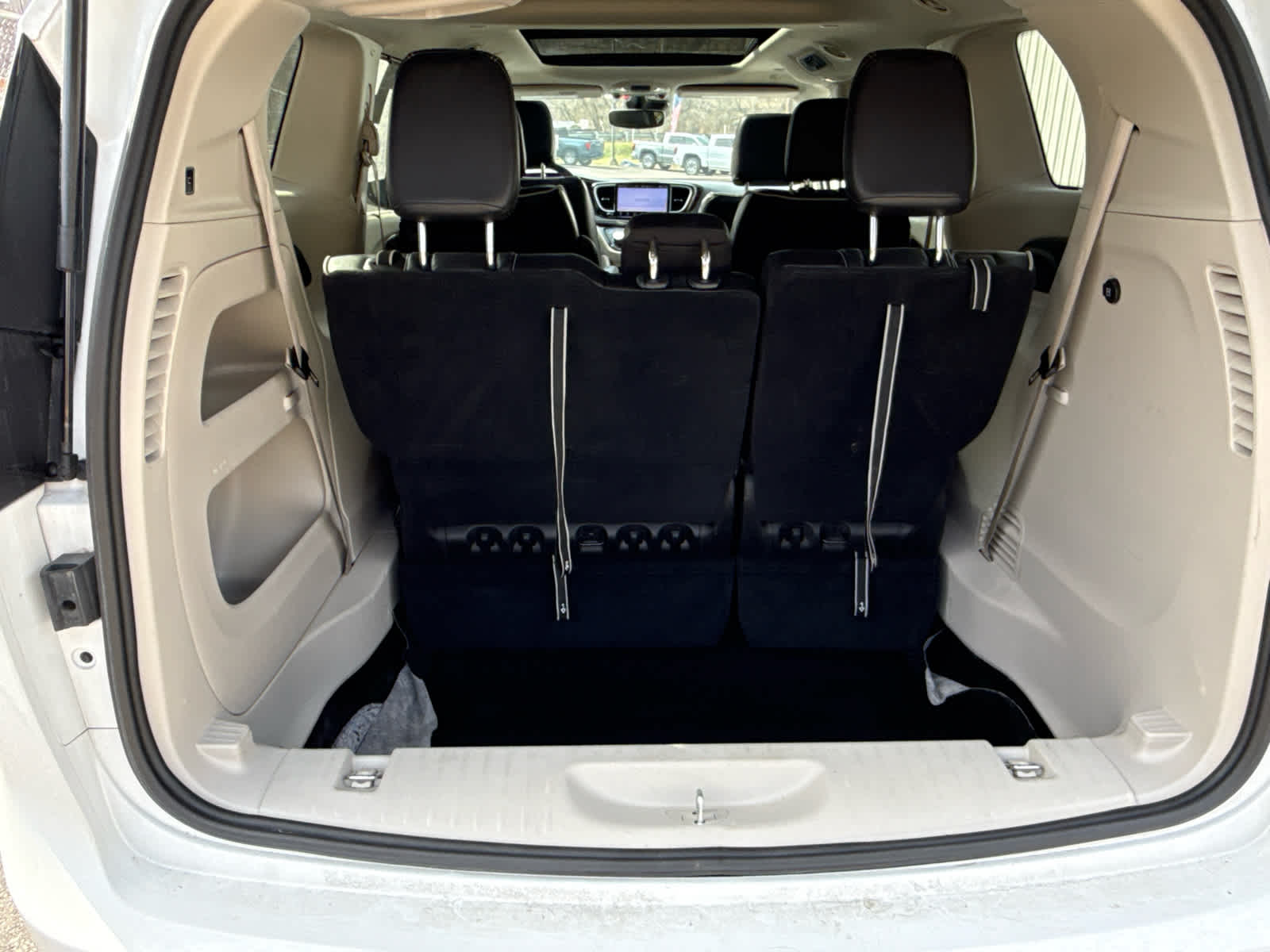 2024 Chrysler Pacifica Limited Bright White Clearcoat at Humes CDJR