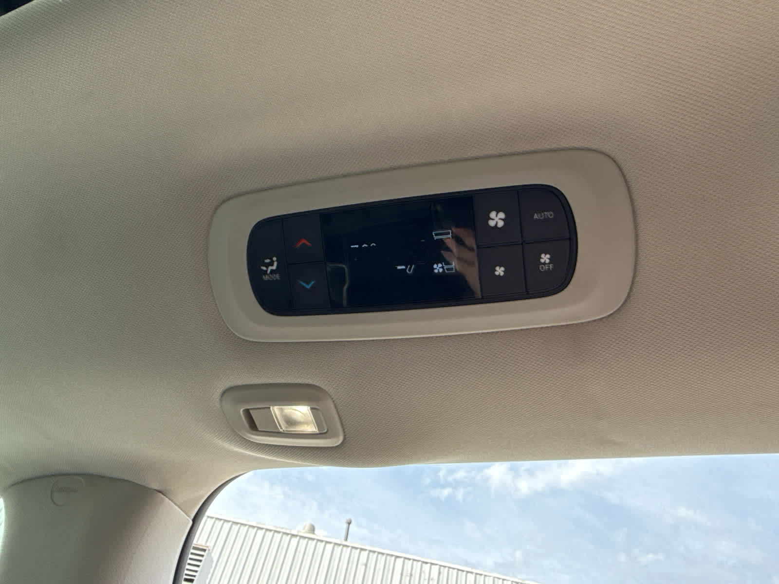 2024 Chrysler Pacifica Limited Bright White Clearcoat at Humes CDJR