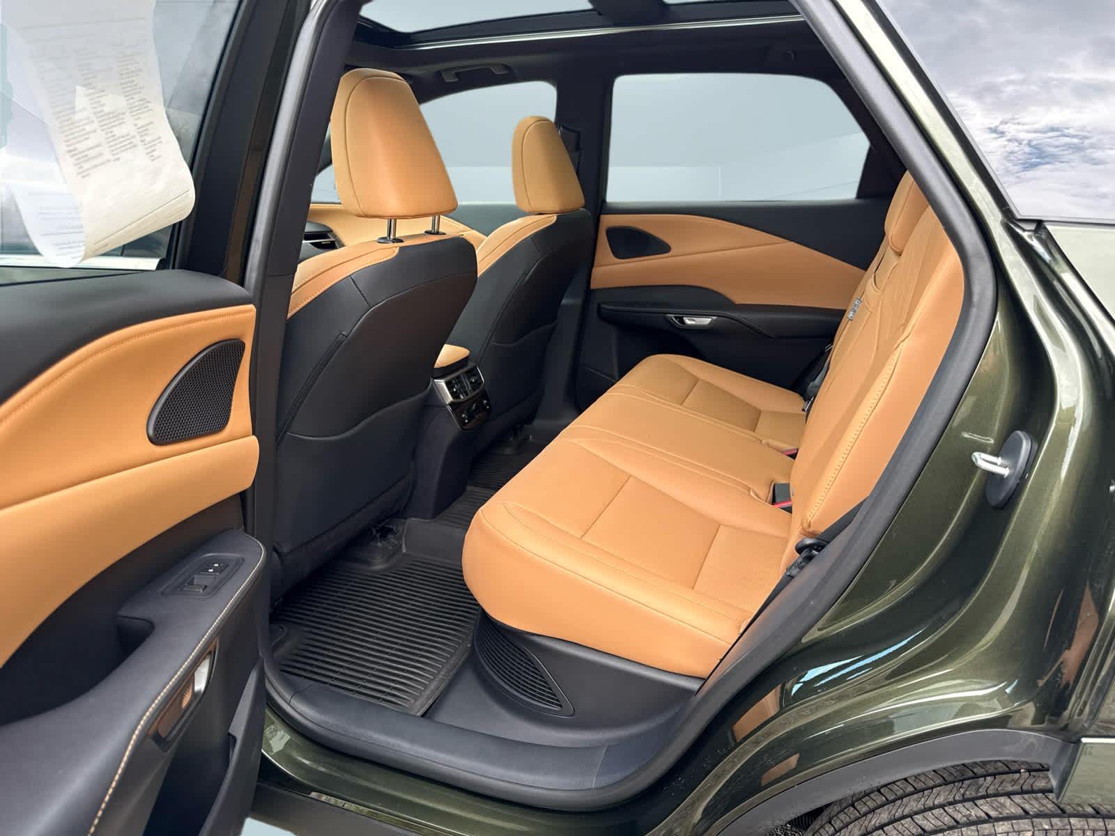 2025 Lexus RX 350h Premium Plus - 11