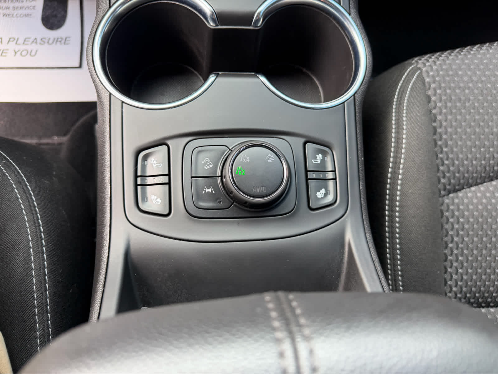 2024 GMC Terrain photo 18 of 20