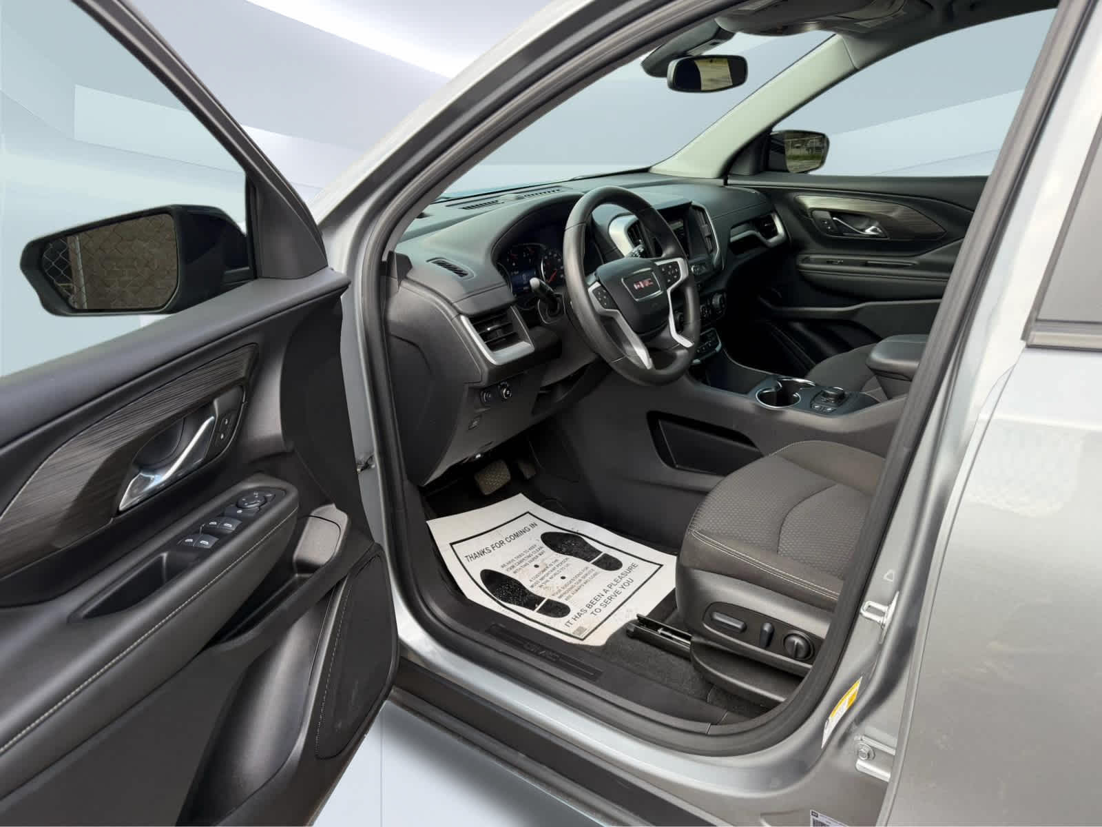 2024 GMC Terrain photo 13 of 20