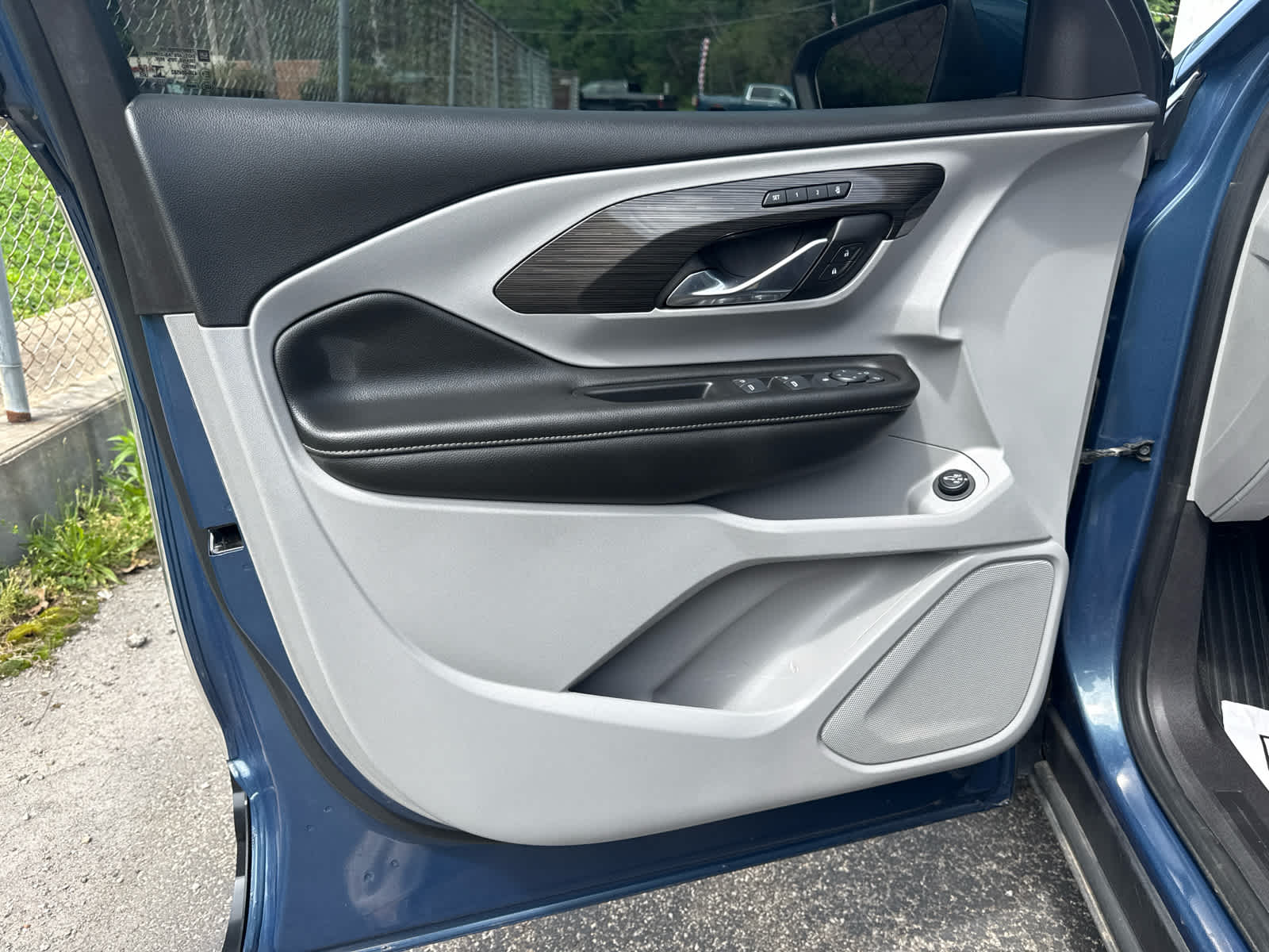 2024 GMC Terrain SLT - 11