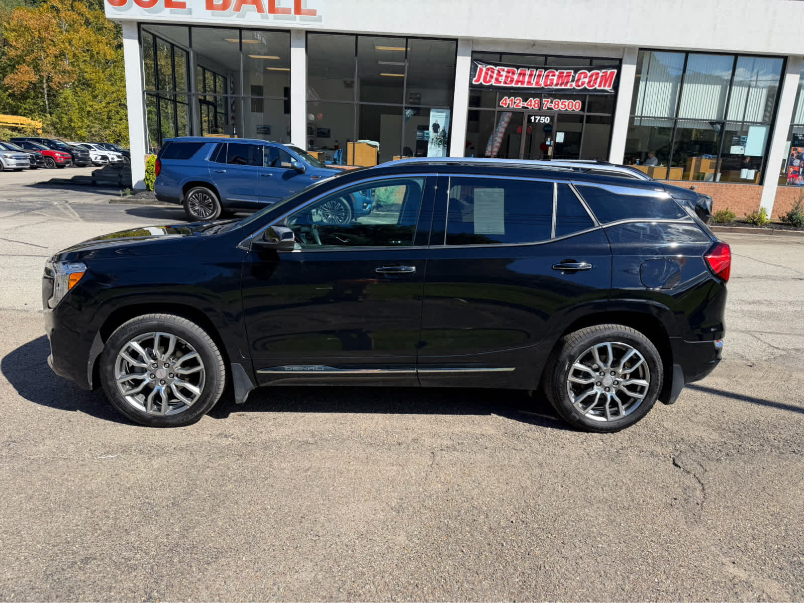 2024 GMC Terrain photo 3 of 22