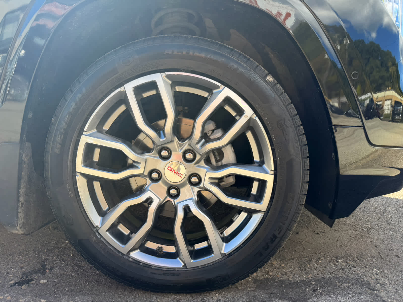 2024 GMC Terrain photo 9 of 22