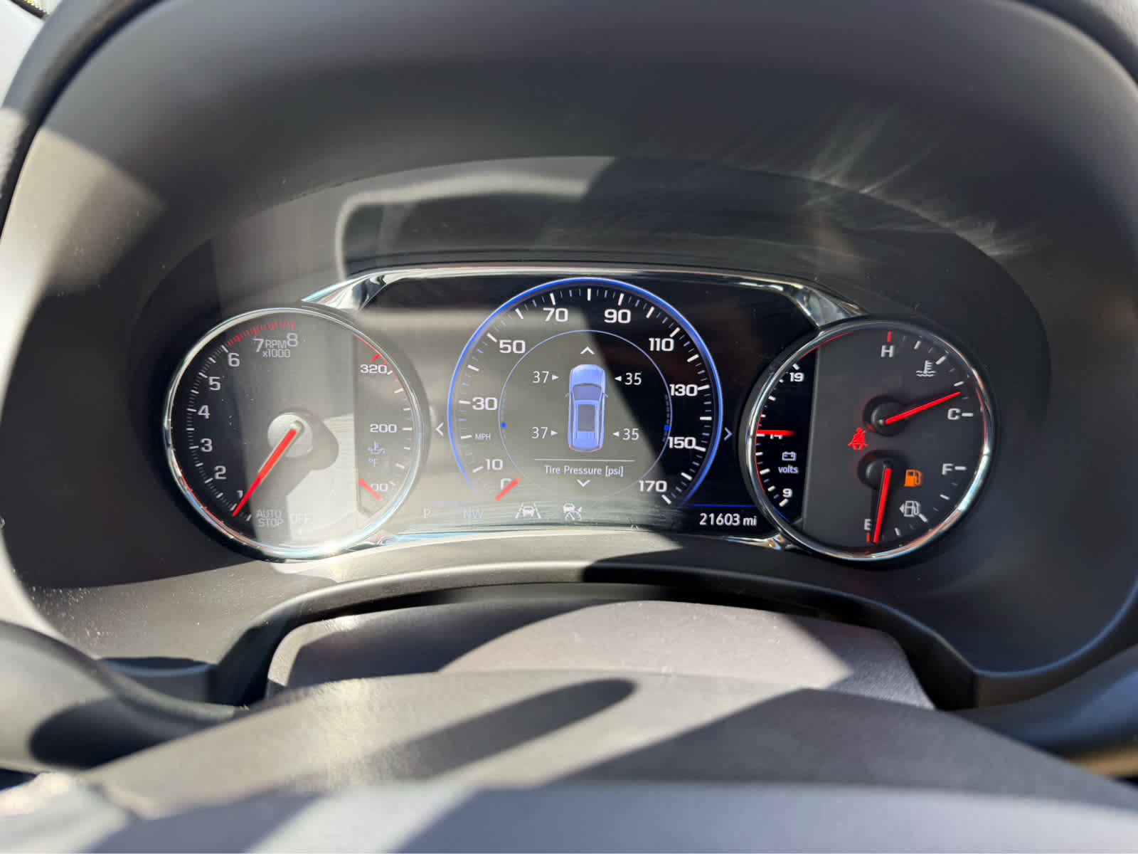 2024 GMC Terrain photo 11 of 22