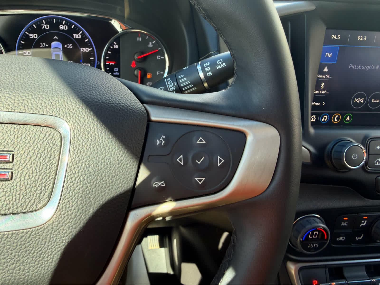 2024 GMC Terrain photo 13 of 22