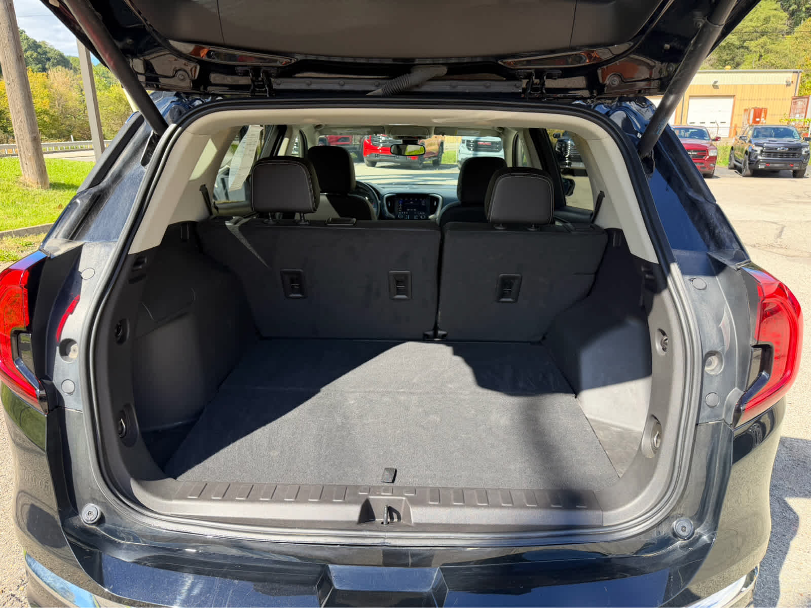 2024 GMC Terrain photo 19 of 22