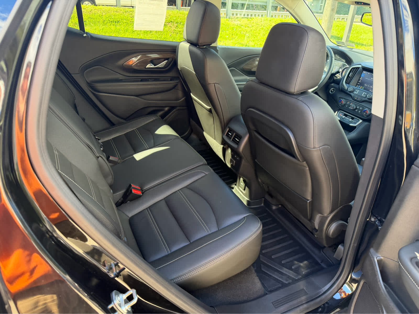 2024 GMC Terrain photo 21 of 22