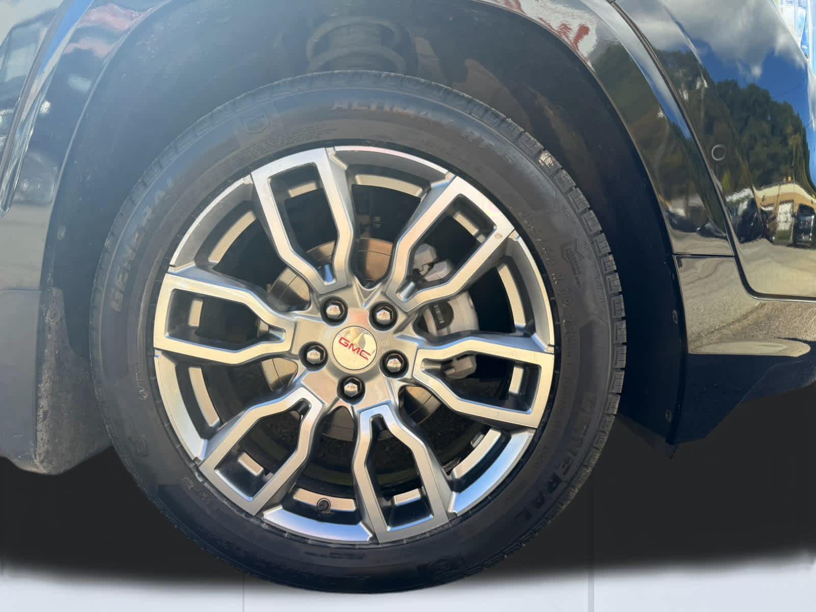 2024 GMC Terrain photo 9 of 22