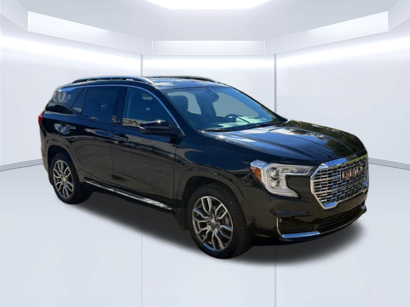 2024 GMC Terrain photo 8 of 22
