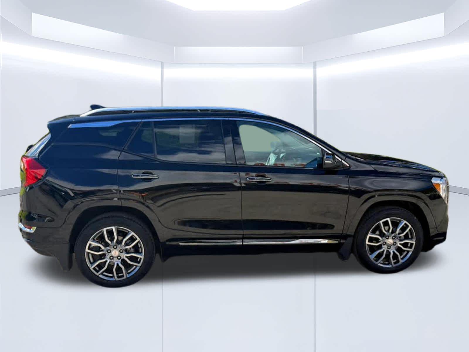 2024 GMC Terrain photo 7 of 22