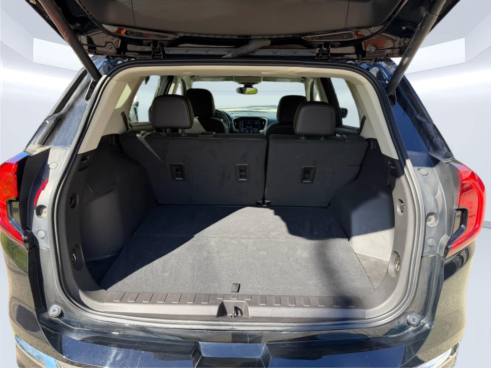 2024 GMC Terrain photo 19 of 22