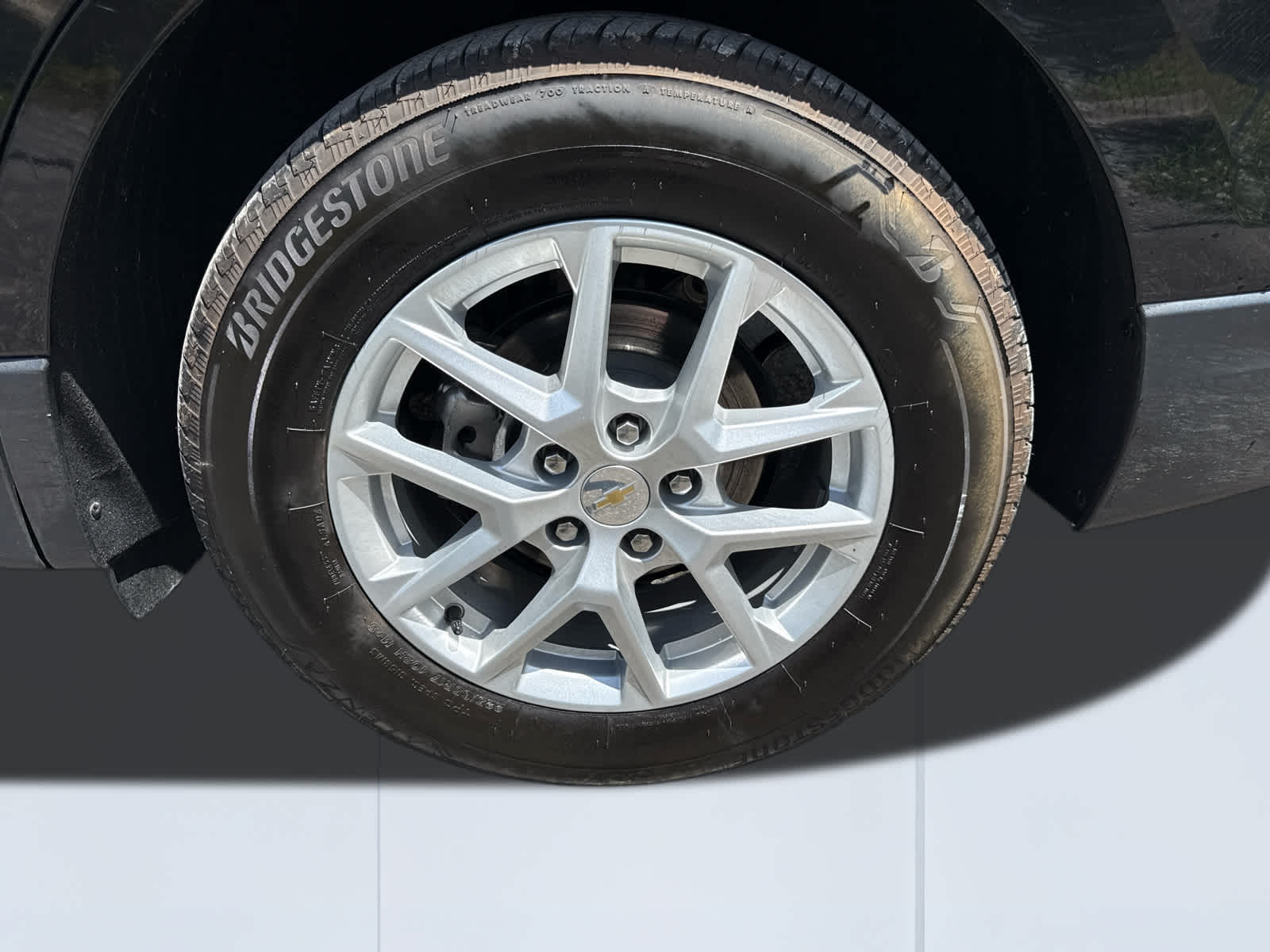 2023 Chevrolet Equinox LT - 3