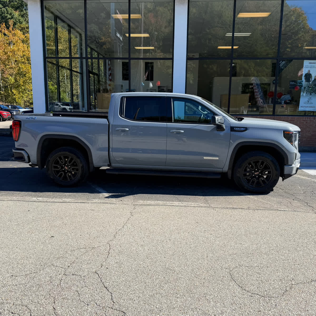 2024 GMC Sierra 1500 photo 3 of 23