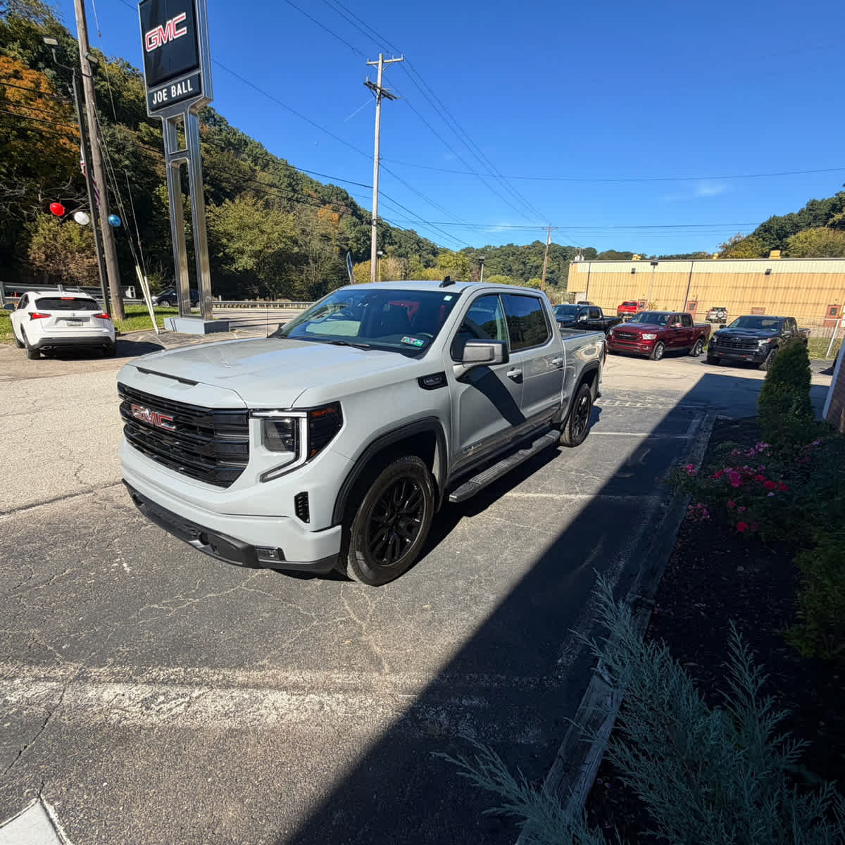 2024 GMC Sierra 1500 photo 8 of 23