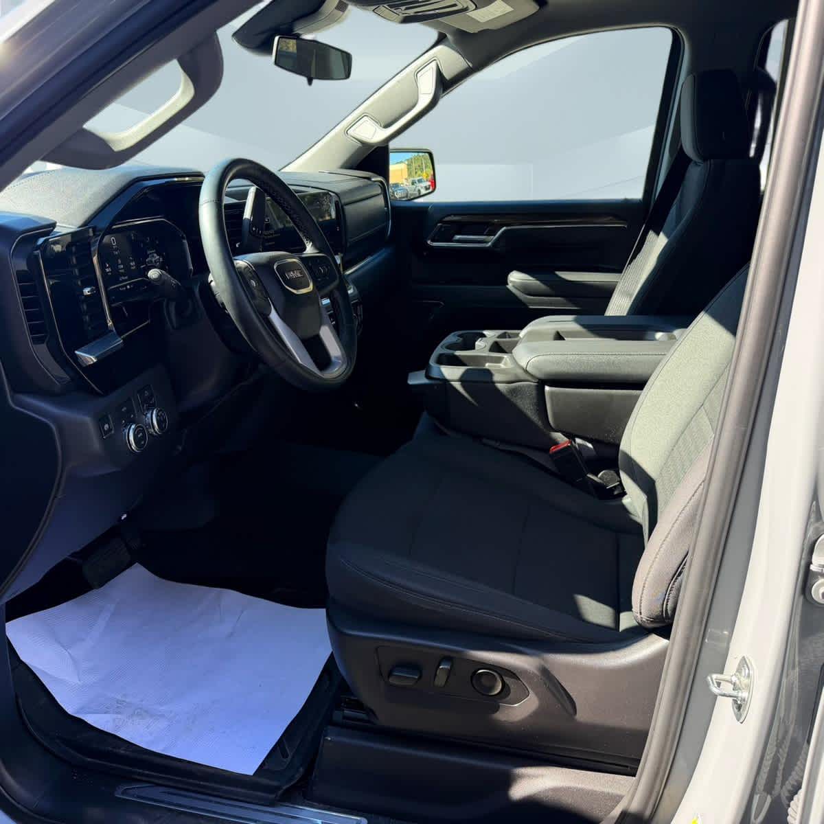2024 GMC Sierra 1500 photo 20 of 23