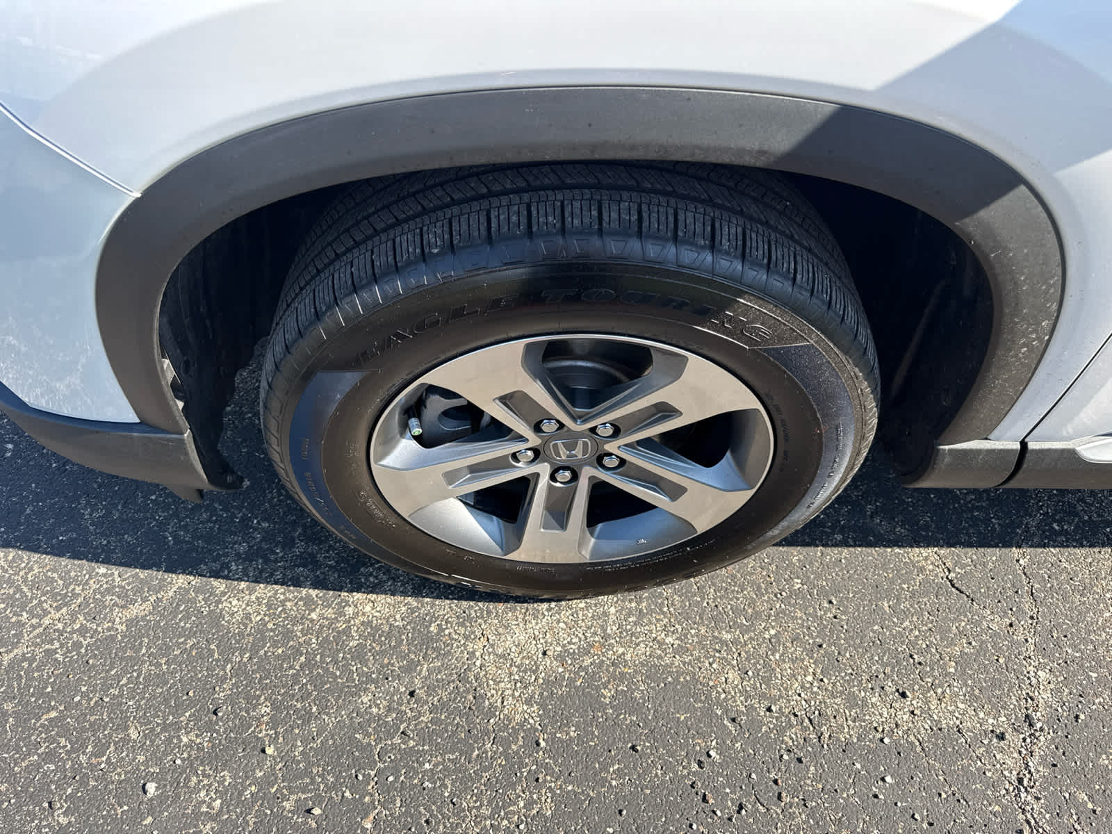 2023 Honda Pilot EX-L 8 Passenger Platinum White Pearl at Altoona Honda