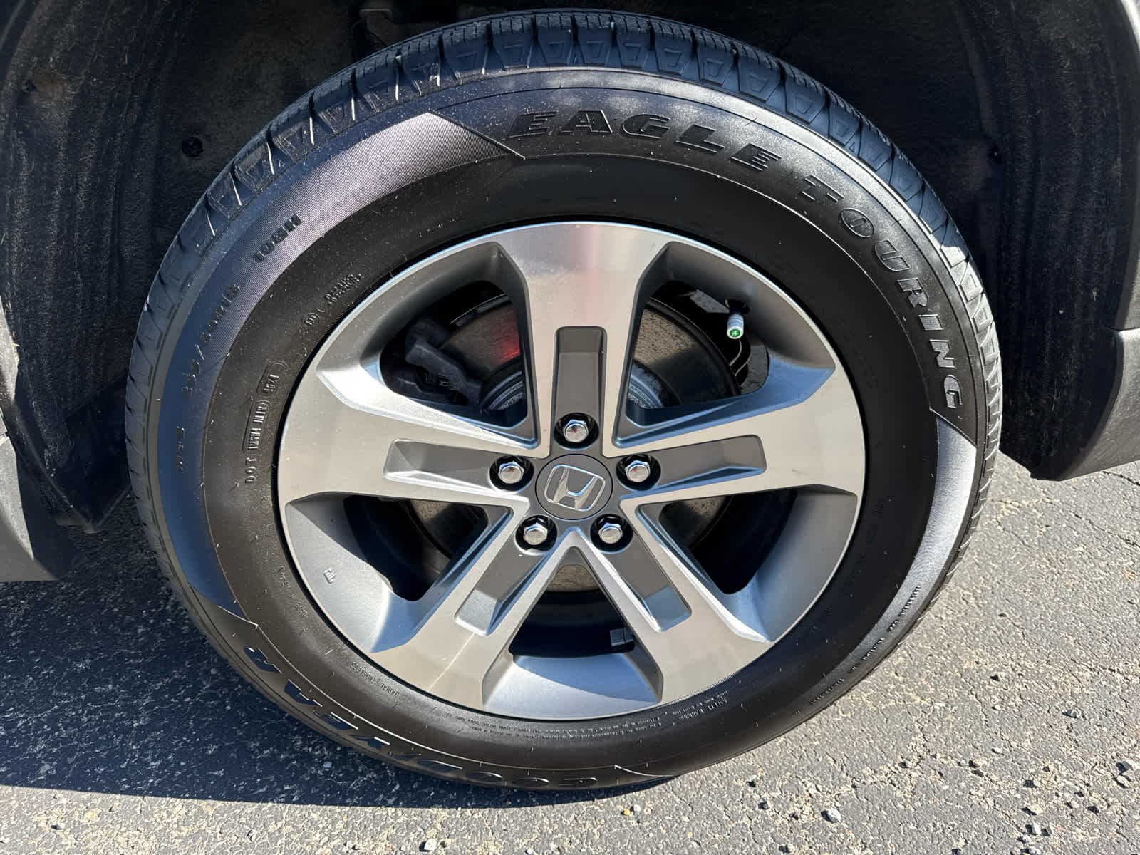 2023 Honda Pilot EX-L 8 Passenger Platinum White Pearl at Altoona Honda
