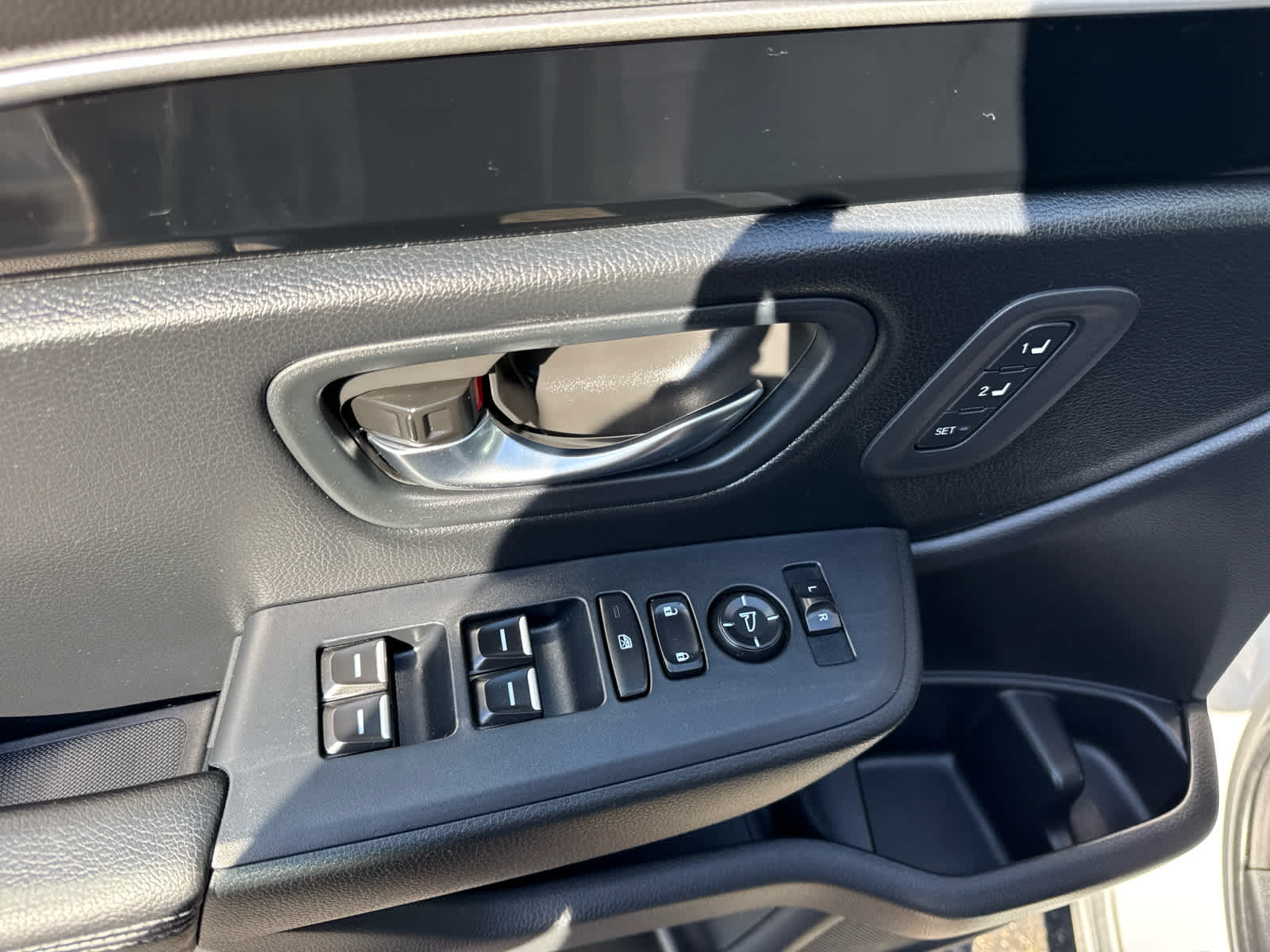 2023 Honda Pilot EX-L 8 Passenger Platinum White Pearl at Altoona Honda