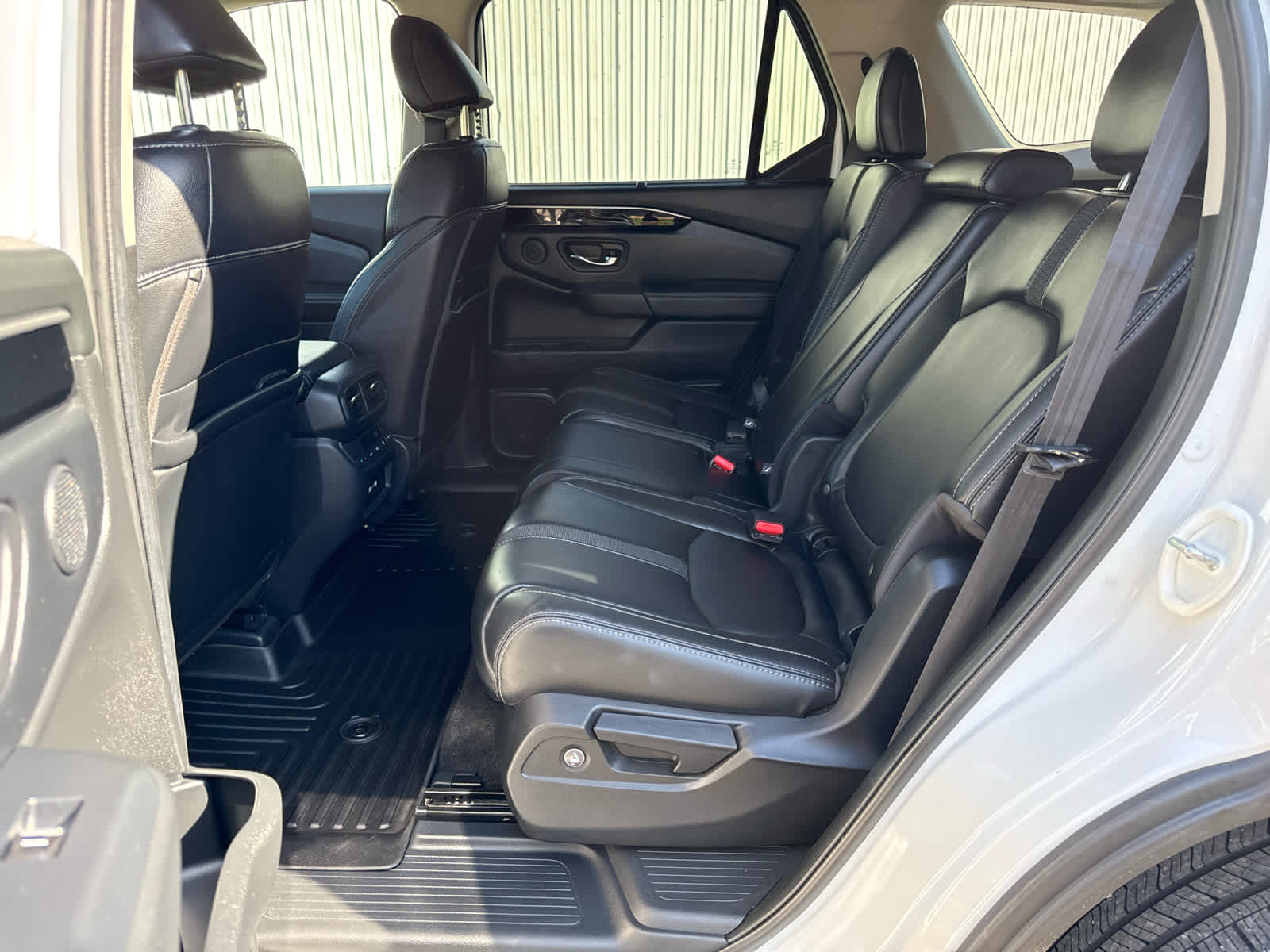 2023 Honda Pilot EX-L 8 Passenger Platinum White Pearl at Altoona Honda