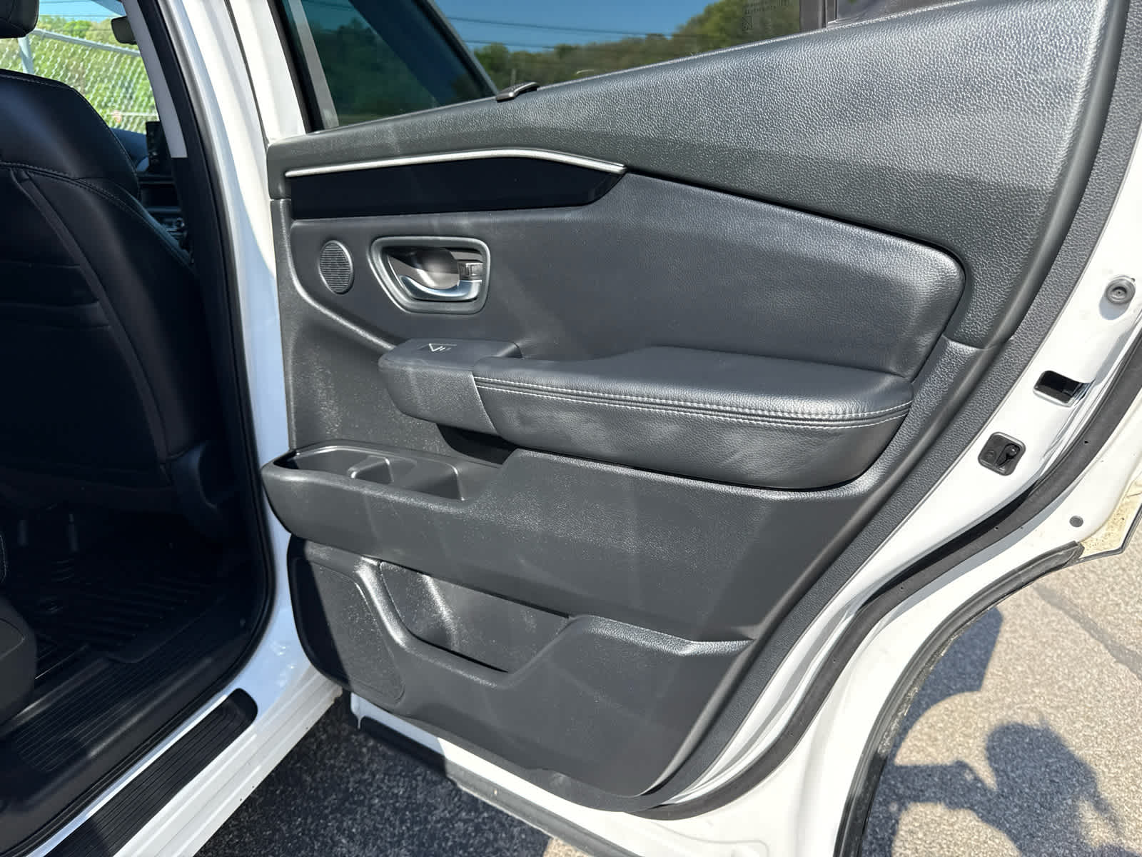 2023 Honda Pilot EX-L 8 Passenger Platinum White Pearl at Altoona Honda