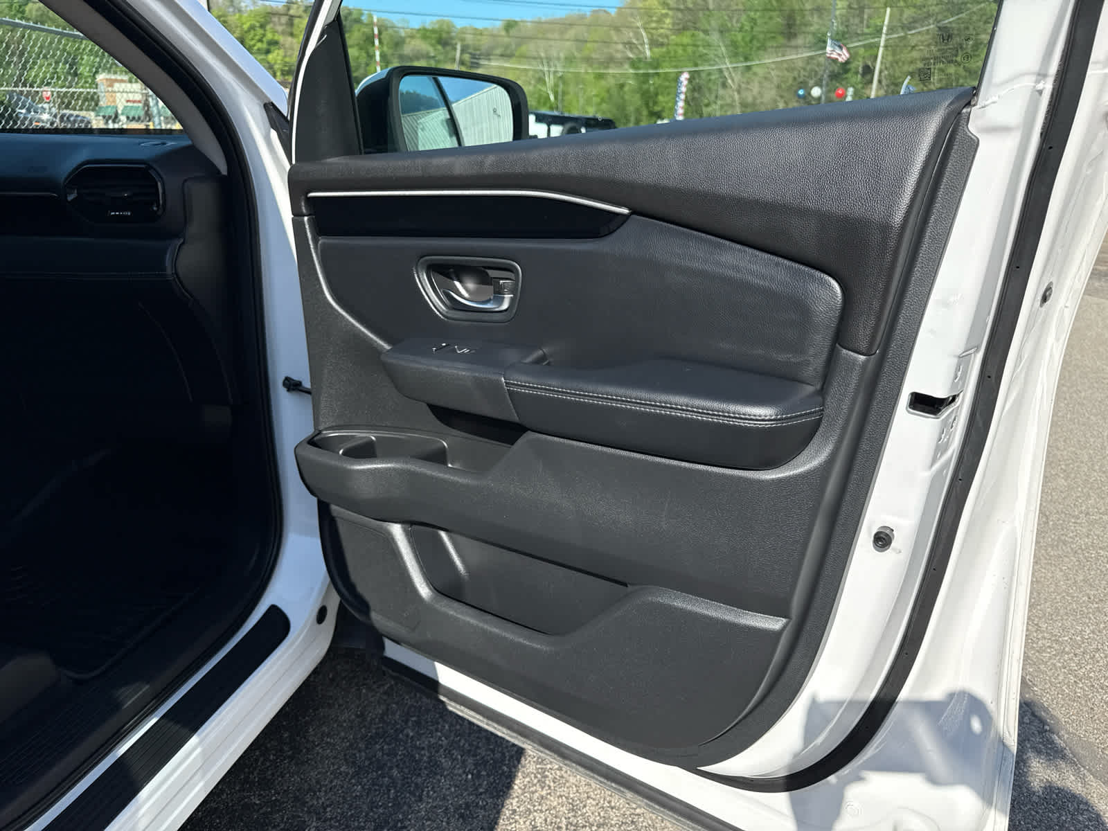 2023 Honda Pilot EX-L 8 Passenger Platinum White Pearl at Altoona Honda