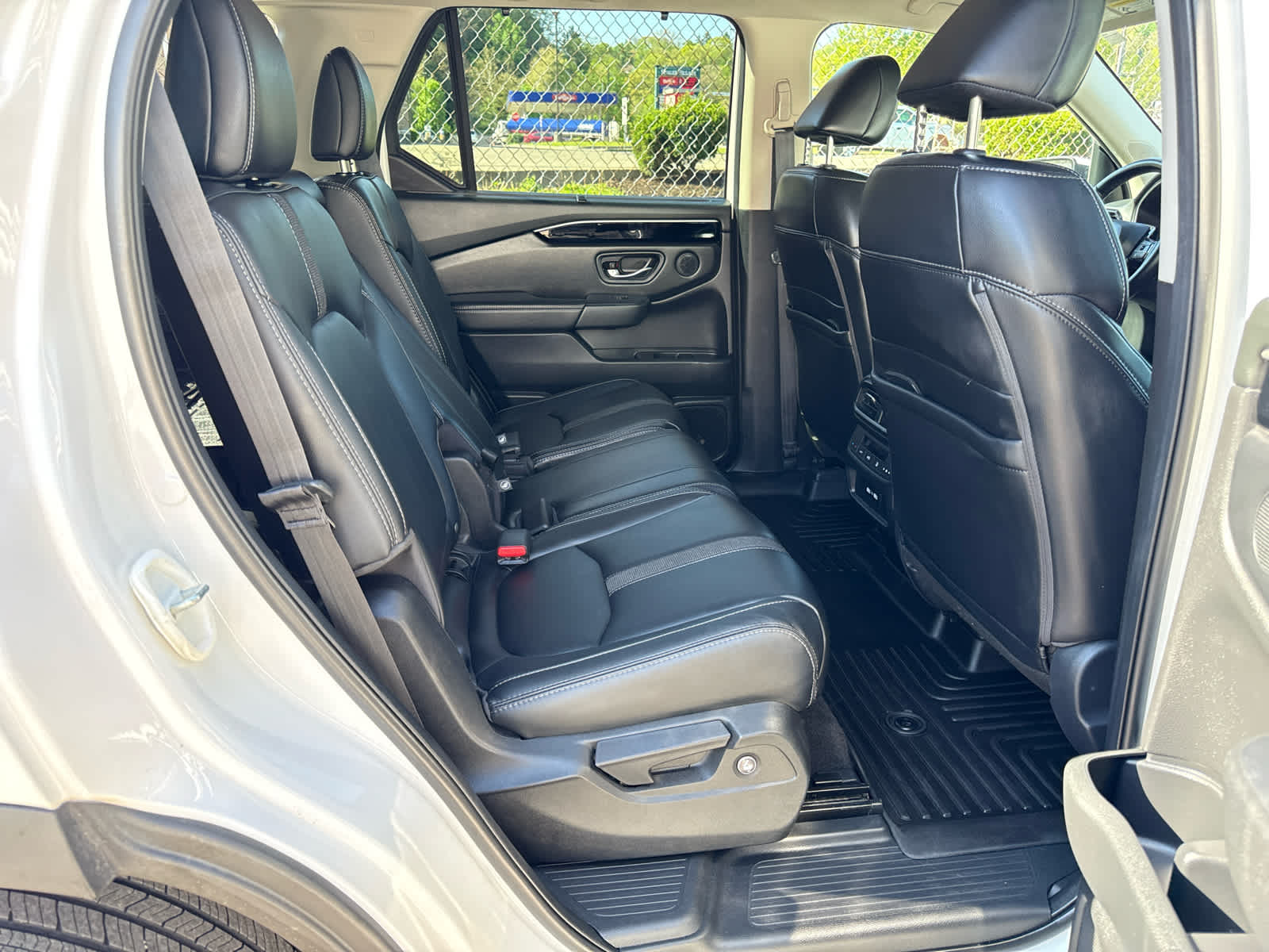 2023 Honda Pilot EX-L 8 Passenger Platinum White Pearl at Altoona Honda