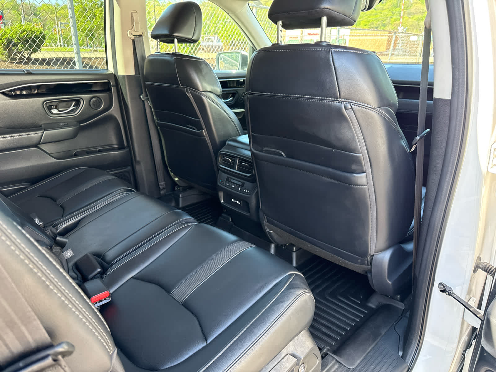 2023 Honda Pilot EX-L 8 Passenger Platinum White Pearl at Altoona Honda