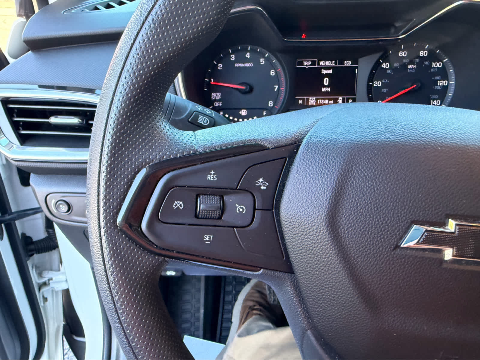 2023 Chevrolet Trailblazer photo 9 of 14