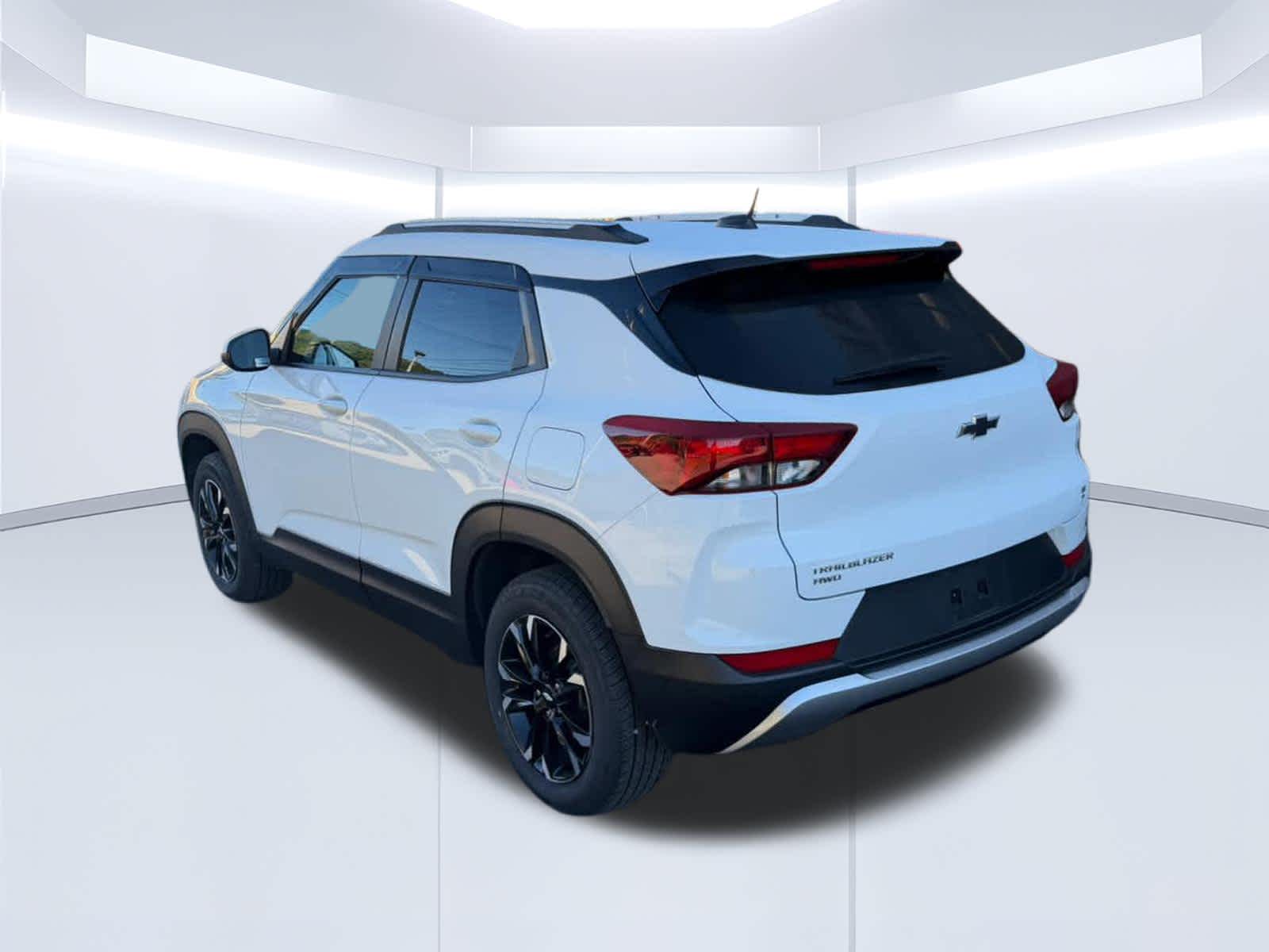 2023 Chevrolet Trailblazer photo 3 of 14