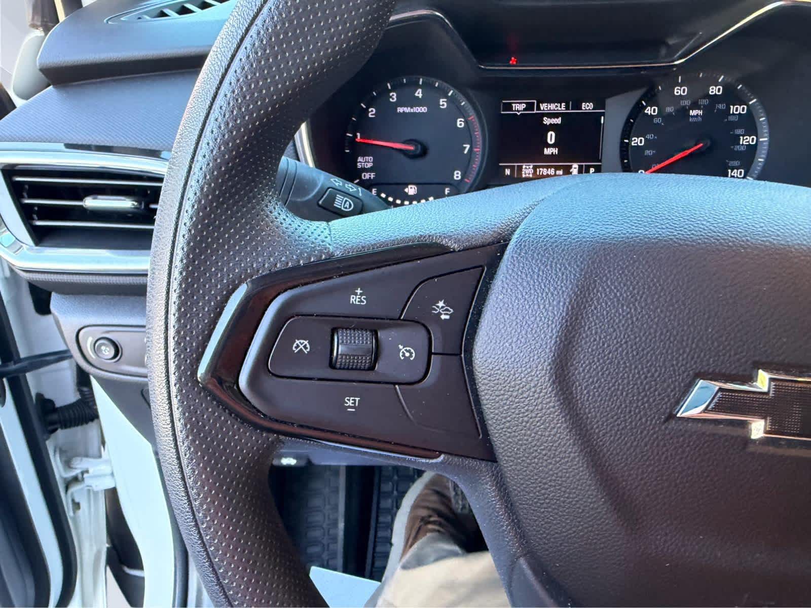 2023 Chevrolet Trailblazer photo 9 of 14